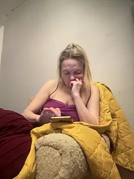 Susanel online show from 03/17/25, 05:05