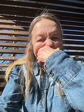 Susanel online show from 03/20/25, 11:05