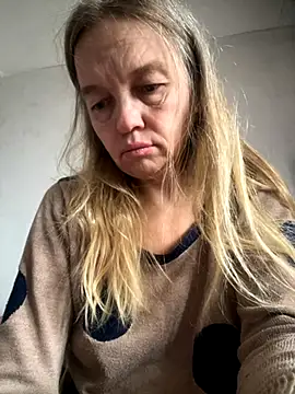 Susanel online show from 09/18/25, 08:38