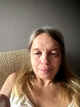 Susanel online show from 10/11/25, 10:03