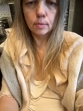 Susanel online show from 11/28/25, 11:57