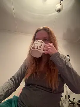 Snapshot of Susanel chatting on 04/10/26, 09:19 Susanel online show from 04/10/26, 09:19