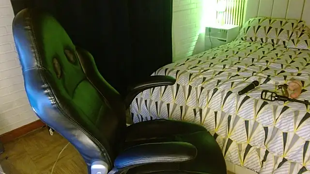 bella savati online show from 02/09/25, 03:53