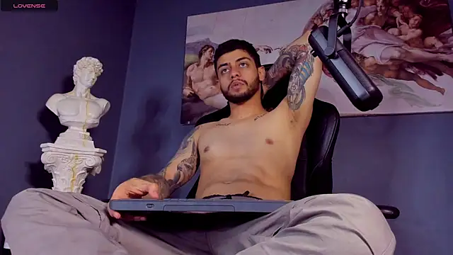 alessandro duty online show from 03/18/25, 01:32