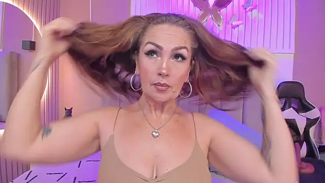 Snapshot of chantall1375 chatting on 06/10/26, 03:39 chantall1375 online show from 06/10/26, 03:39