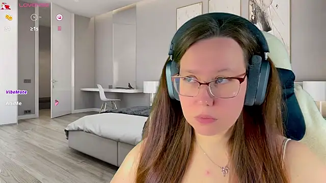 Victoria Romans online show from 04/08/26, 08:42