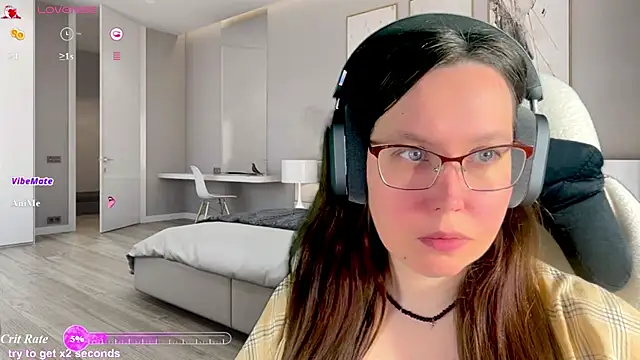 Snapshot of Victoria_Romans chatting on 06/11/26, 03:37 Victoria Romans online show from 06/11/26, 03:37