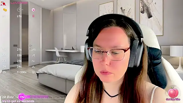 Snapshot of Victoria_Romans chatting on 06/24/26, 02:38 Victoria Romans online show from 06/24/26, 02:38