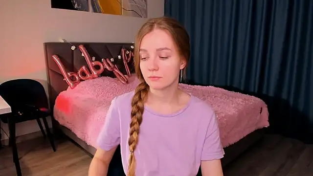 SweetMilkis online show from 01/16/25, 09:59