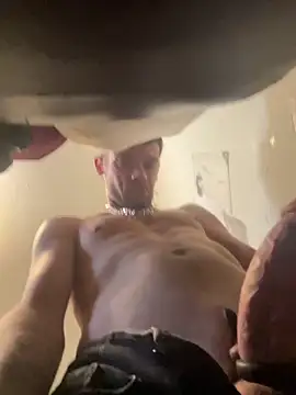 Snapshot of cumgitsumdic chatting on 03/30/26, 09:27 cumgitsumdic online show from 03/30/26, 09:27