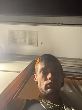 Snapshot of cumgitsumdic chatting on 04/15/26, 09:38 cumgitsumdic online show from 04/15/26, 09:38