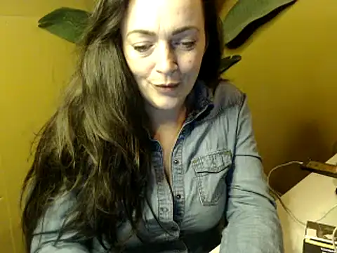 Snapshot of cloe85nl chatting on 02/05/25, 07:20 cloe85nl online show from 02/05/25, 07:20