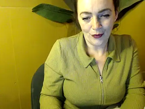 Snapshot of cloe85nl chatting on 02/12/25, 07:13 cloe85nl online show from 02/12/25, 07:13