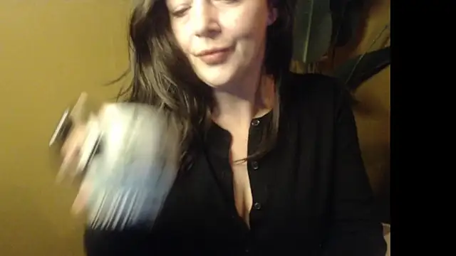 Snapshot of cloe85nl chatting on 02/06/26, 07:50 cloe85nl online show from 02/06/26, 07:50