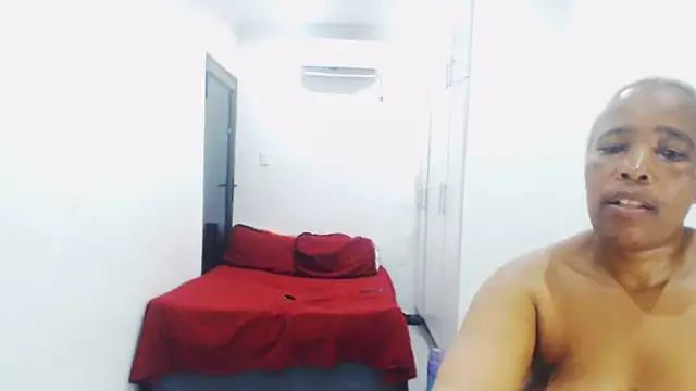 Snapshot of Samantha69x chatting on 12/17/24, 10:00 Samantha69x online show from 12/17/24, 10:00