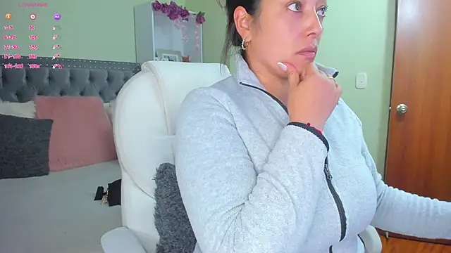 Kyllie B online show from 09/16/25, 12:22