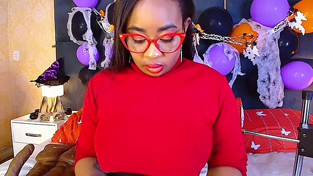 CaseyMoon online show from 10/28/25, 12:41