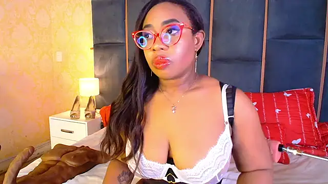 CaseyMoon online show from 11/16/25, 12:33