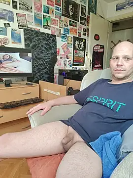 Snapshot of hardcap chatting on 11/03/25, 08:26 hardcap online show from 11/03/25, 08:26