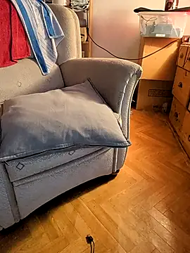 Snapshot of hardcap chatting on 12/13/25, 10:48 hardcap online show from 12/13/25, 10:48