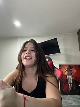 Snapshot of kiarafonseca_ chatting on 02/14/25, 12:51 kiarafonseca online show from 02/14/25, 12:51