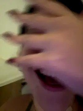 Snapshot of kiarafonseca_ chatting on 10/05/25, 04:55 kiarafonseca online show from 10/05/25, 04:55