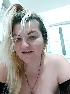 Snapshot of VeronikaBless chatting on 12/10/24, 12:49 VeronikaBless online show from 12/10/24, 12:49