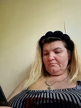 Snapshot of VeronikaBless chatting on 09/15/25, 12:38 VeronikaBless online show from 09/15/25, 12:38