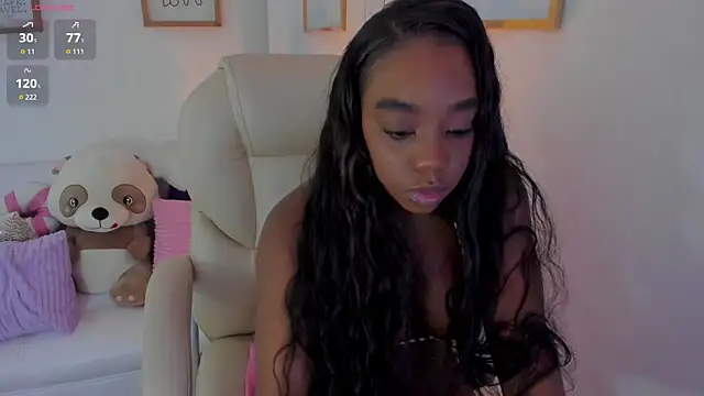 Snapshot of zobe_love chatting on 04/22/26, 05:03 zobe love online show from 04/22/26, 05:03
