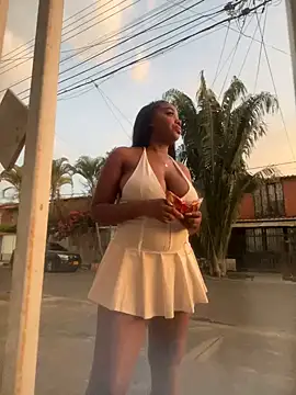 Snapshot of MonicaSex_ chatting on 01/22/25, 11:32 MonicaSex online show from 01/22/25, 11:32