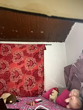 Snapshot of MonicaSex_ chatting on 03/10/25, 11:06 MonicaSex online show from 03/10/25, 11:06