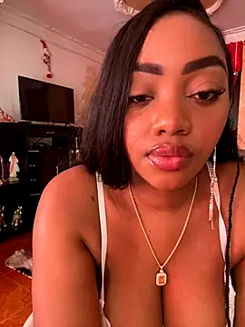 Snapshot of MonicaSex_ chatting on 11/25/25, 08:20 MonicaSex online show from 11/25/25, 08:20