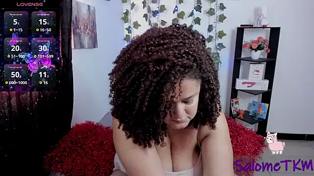 Snapshot of salometkm chatting on 02/20/25, 02:46 salometkm online show from 02/20/25, 02:46