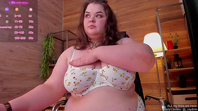 Snapshot of Raydirin chatting on 01/12/25, 04:18 Raydirin online show from 01/12/25, 04:18