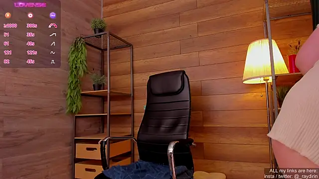 Snapshot of Raydirin chatting on 02/09/25, 06:58 Raydirin online show from 02/09/25, 06:58