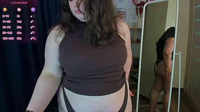 Snapshot of Raydirin chatting on 03/10/26, 04:23 Raydirin online show from 03/10/26, 04:23