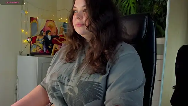 Snapshot of Raydirin chatting on 04/15/26, 04:14 Raydirin online show from 04/15/26, 04:14