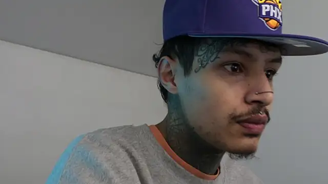 Snapshot of trieone chatting on 12/02/24, 10:39 trieone online show from 12/02/24, 10:39