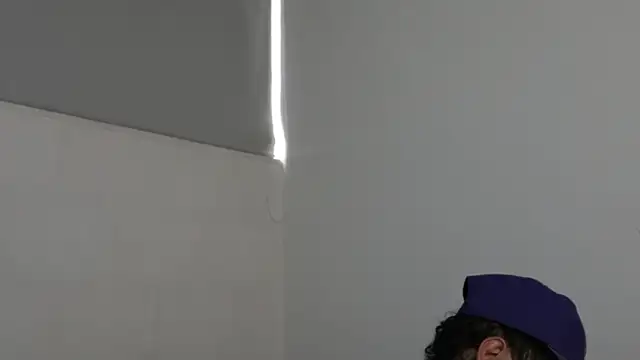 Snapshot of trieone chatting on 12/09/24, 03:33 trieone online show from 12/09/24, 03:33