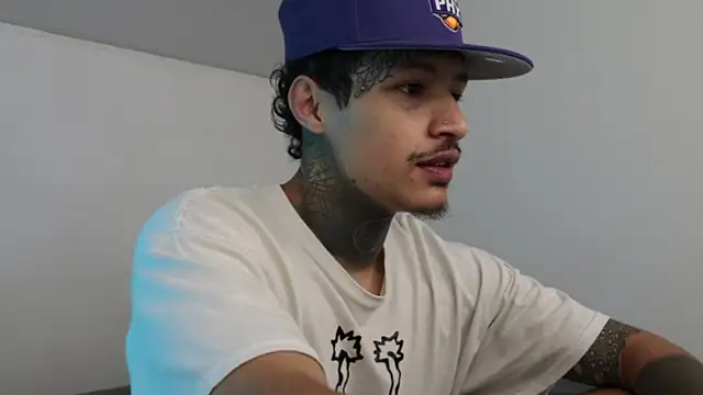 Snapshot of trieone chatting on 01/01/25, 05:54 trieone online show from 01/01/25, 05:54