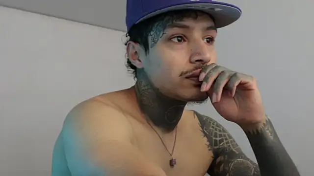 Snapshot of trieone chatting on 01/01/25, 08:15 trieone online show from 01/01/25, 08:15