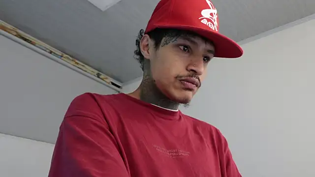 Snapshot of trieone chatting on 01/08/25, 05:59 trieone online show from 01/08/25, 05:59