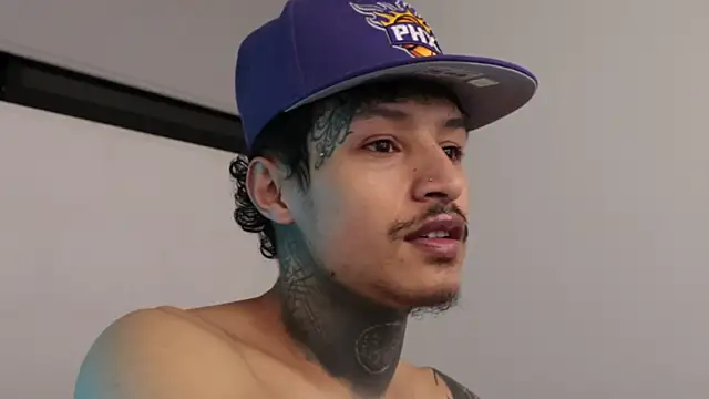 Snapshot of trieone chatting on 01/15/25, 03:11 trieone online show from 01/15/25, 03:11