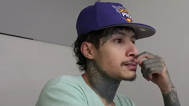 Snapshot of trieone chatting on 02/26/25, 03:53 trieone online show from 02/26/25, 03:53