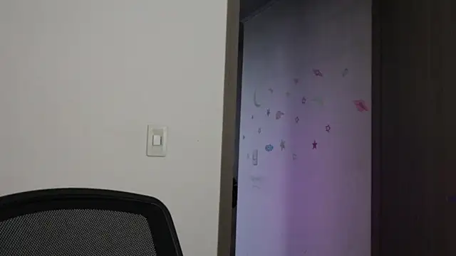 Snapshot of trieone chatting on 09/28/25, 11:10 trieone online show from 09/28/25, 11:10