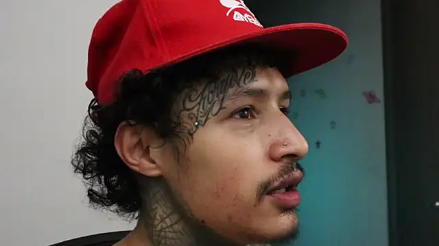 Snapshot of trieone chatting on 10/03/25, 12:51 trieone online show from 10/03/25, 12:51