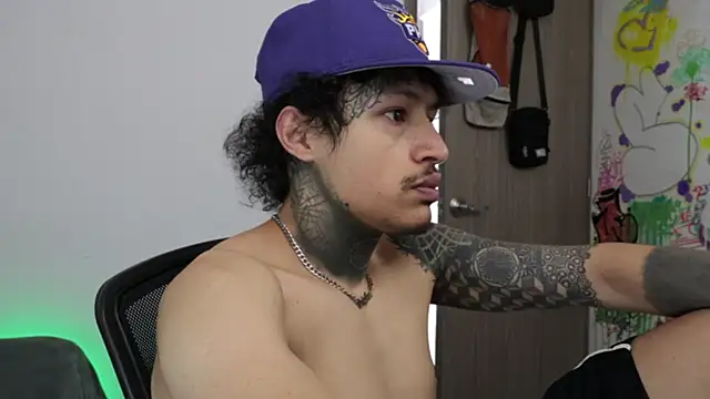 trieone online show from 02/05/26, 02:11