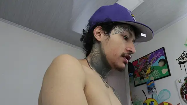 trieone online show from 02/27/26, 02:28