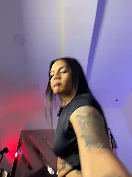 Victoria14  online show from 04/04/26, 04:11