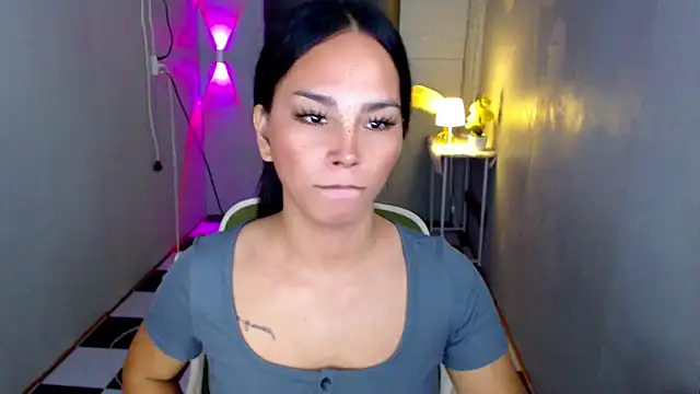Snapshot of urnaughtydolly69 chatting on 05/07/26, 01:38 urnaughtydolly69 online show from 05/07/26, 01:38